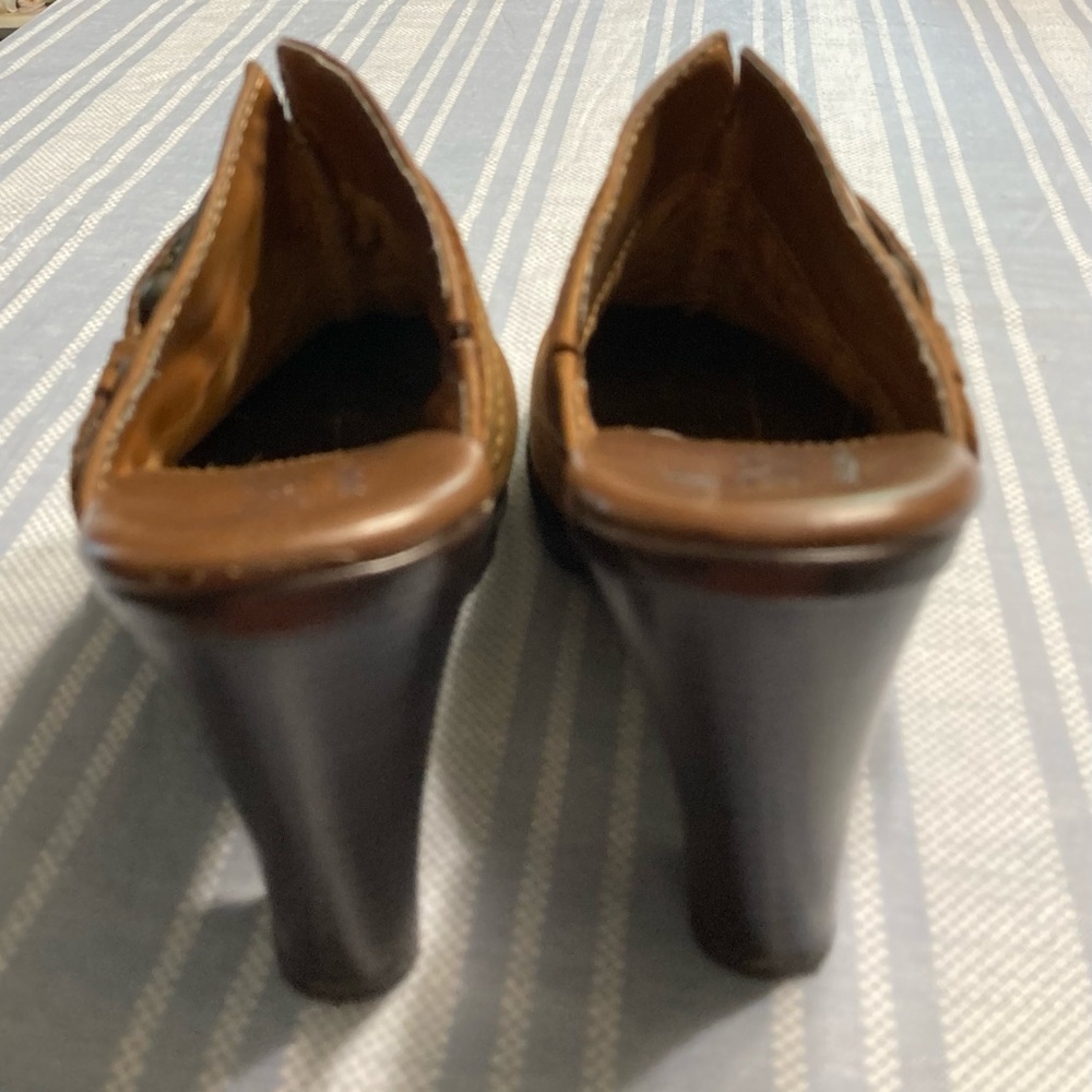 BOC brown slip-on booties. - Picture 3 of 4